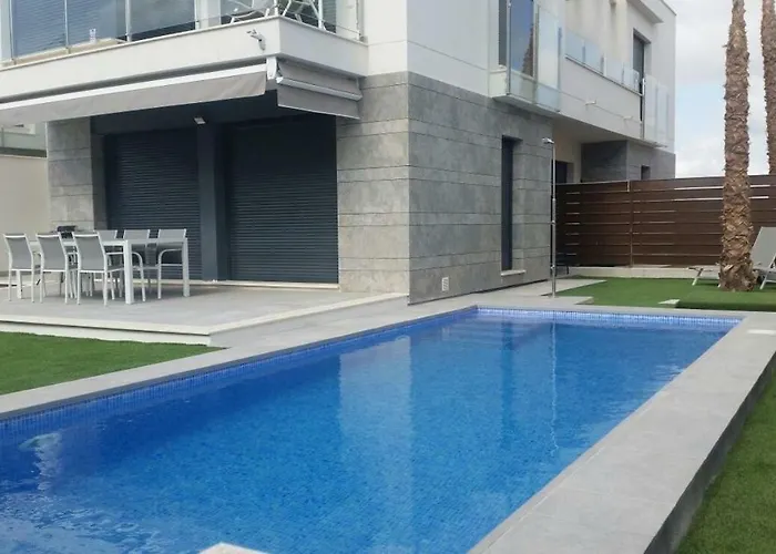 Vistabella Villa *